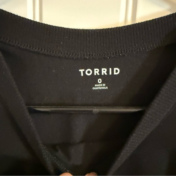 Torrid Crop Top Bundle! - Picture 5 of 12